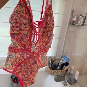 Womens bathing suit large Becca with tags